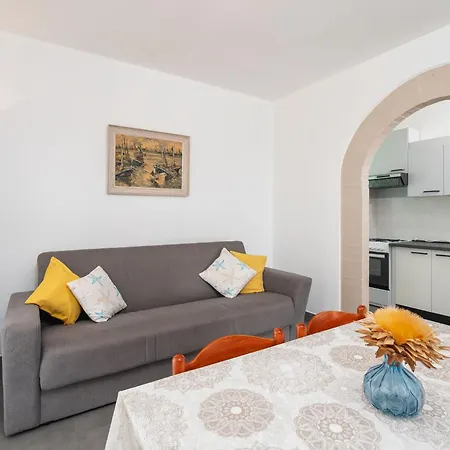 Apartamento Vesela-2 By Interhome *