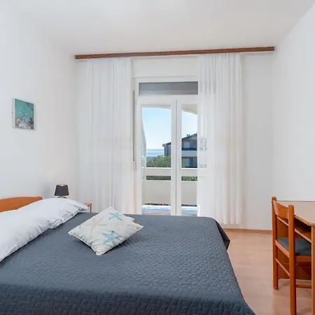 Apartment Vesela-2 By Interhome