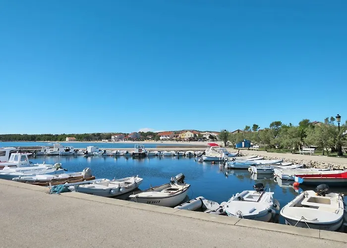 Apartment Apartment Vesela-2 By Interhome