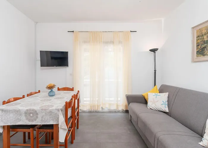 Апартаменты Apartment Vesela-2 By Interhome Вир