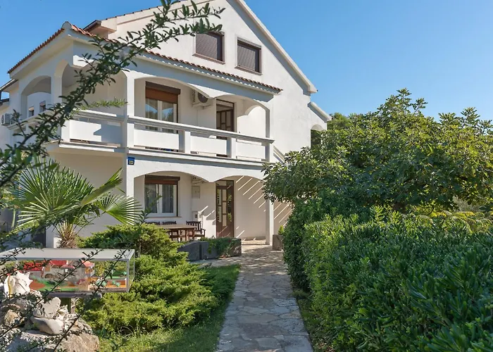 Apartment Vesela-2 By Interhome Вир