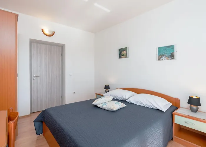 Vesela-2 By Interhome * فير